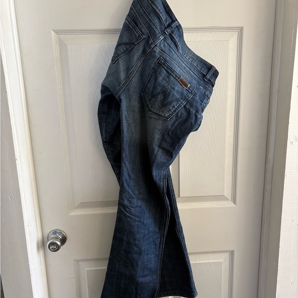 Wrangler Women's Boot Cut Jeans in Dark Blue Wash